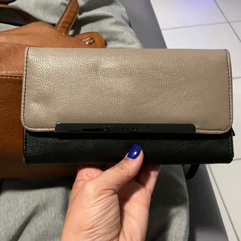 Steve Madden wallet